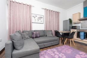 Homely 2-Bed Apartment close to city centre